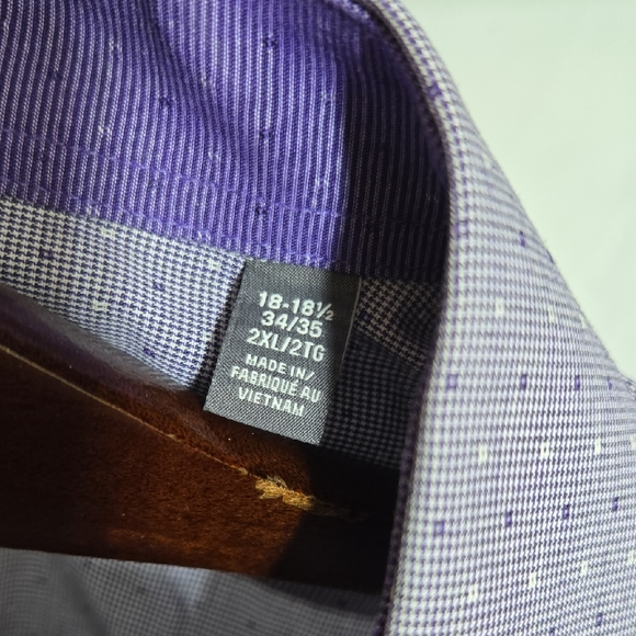 Van Heusen Men's Lavender Dress Shirt   Size: 18-18.5 34/35 2XL/2TG - Picture 4 of 4
